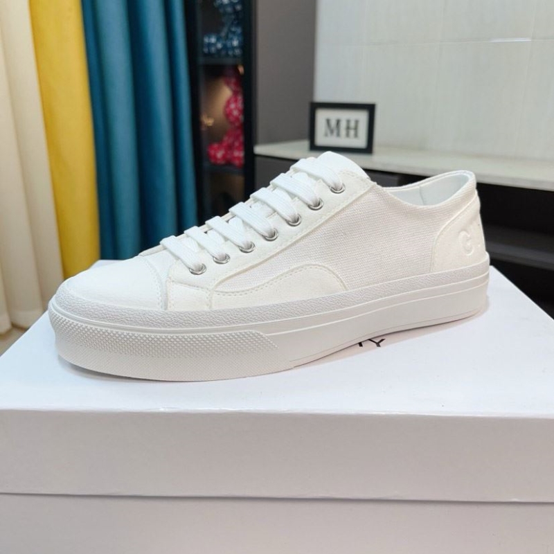 Givenchy Sneakers